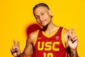 大虫之子！DJ-罗德曼5中4得11分4板2助1断 全场0失误&正负值+6